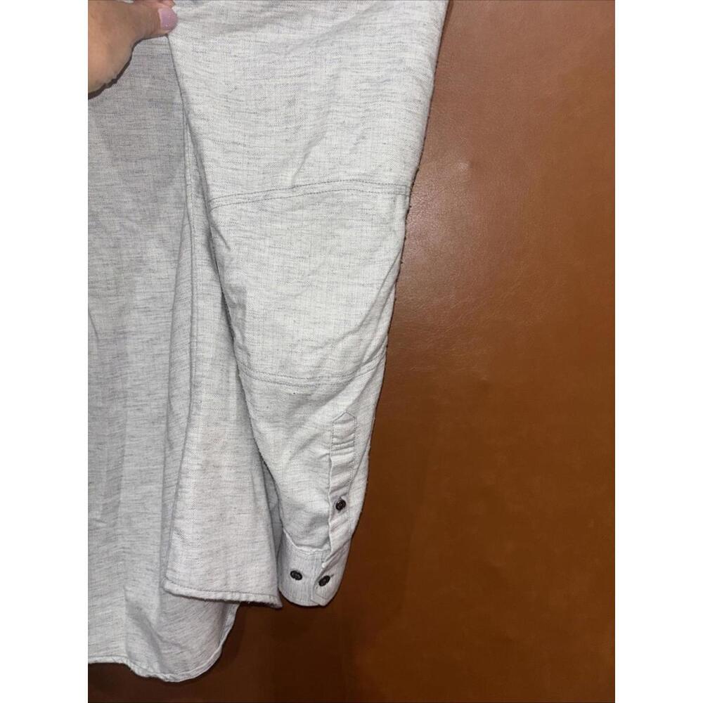 KUHL Shirt Men's Size Med Gray SHIFTR 5 Panel Button Up Linen Blend Hiking - Picture 11 of 11